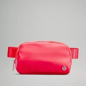 BNWT Lululemon Everywhere Belt Bag in Pale Raspberry
